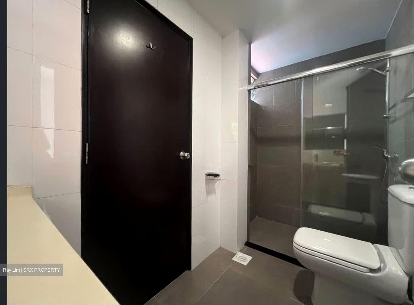 Watten Estate Condominium (D11), Condominium #557976001